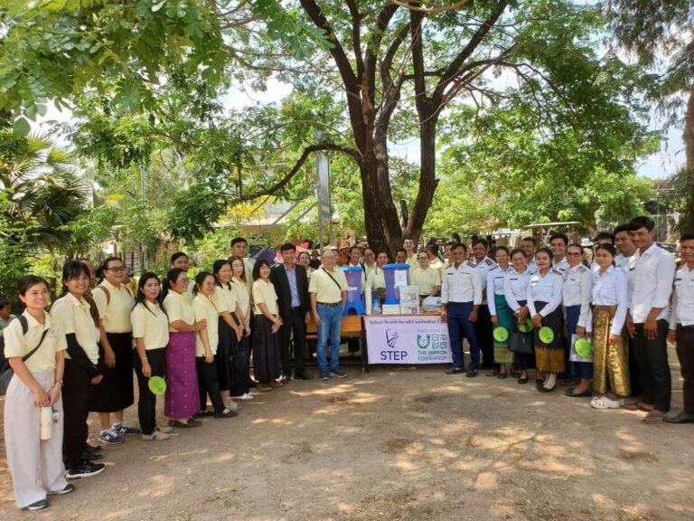 កម្មវិធីចុះជួយគាំទ្រដល់សាលាបឋមសិក្សាដែលបានទទួលរងគ្រោះដោយសង្គ្រាមឈ្លានពានថៃនៅព្រំដែន