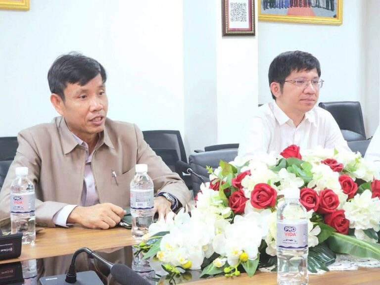 ពិធីទទួលស្វាគមន៍អ្នកស្ម័គ្រចិត្តជនជាតិបារាំង មកបំពេញបេសកកម្មនៅវិទ្យាស្ថានគរុកោសល្យរាជធានីភ្នំពេញ